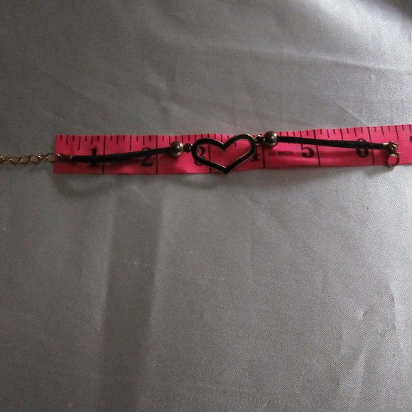 Heart Bracelet- Add to a item mentioned 4 for $20.00 - Picture 5 of 9
